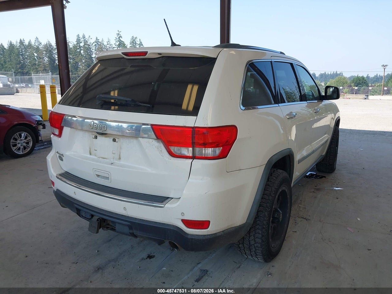 2011 JEEP GRAND CHEROKEE OVERLAND · 4/11