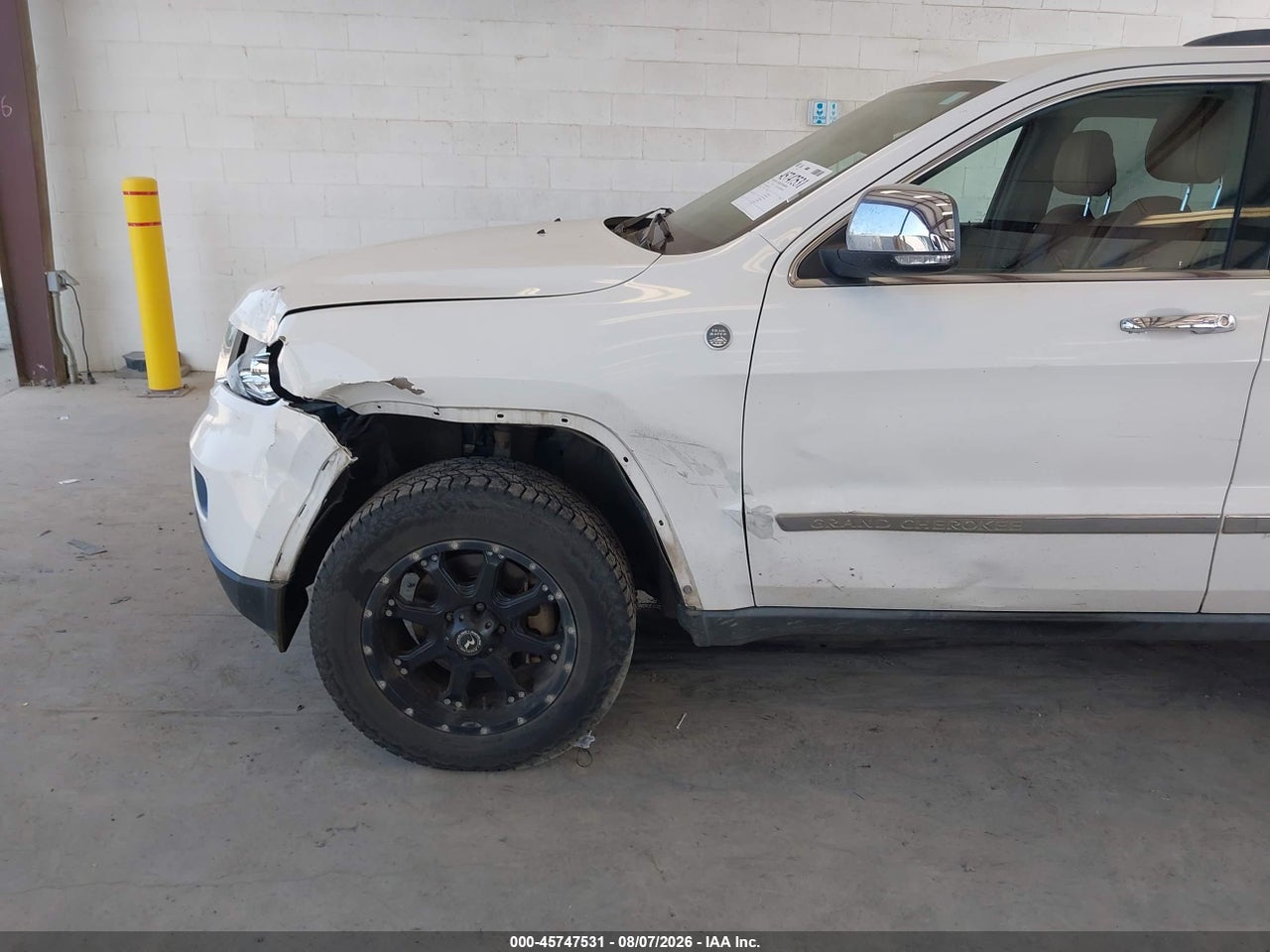 2011 JEEP GRAND CHEROKEE OVERLAND · 6/11