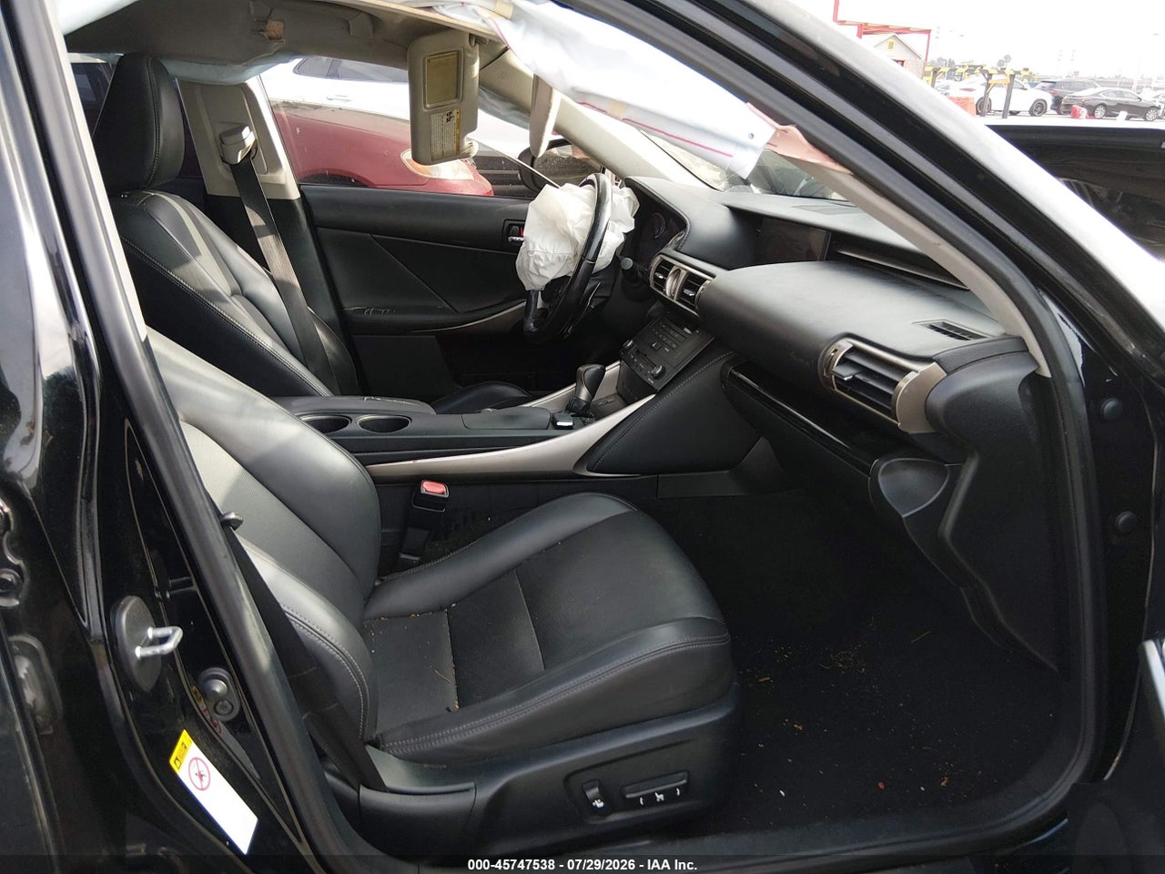 2016 LEXUS IS 200T · 5/10