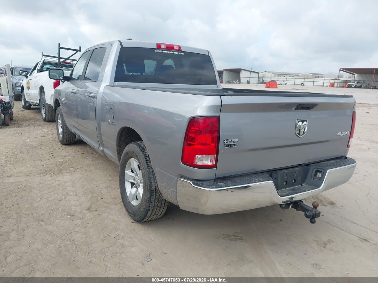 2021 RAM 1500 CLASSIC SLT  4X4 6'4 BOX · 3/11