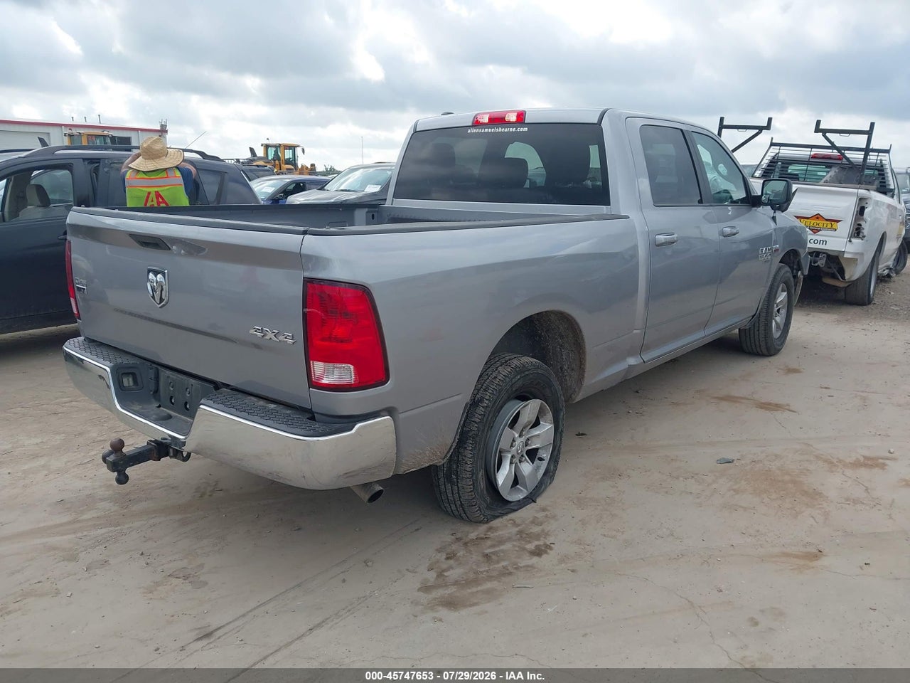 2021 RAM 1500 CLASSIC SLT  4X4 6'4 BOX · 4/11