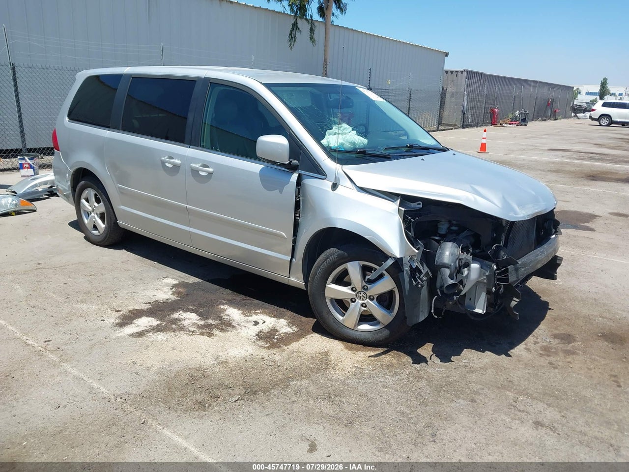2V4RW3D16AR****** · 2010 VOLKSWAGEN ROUTAN SE