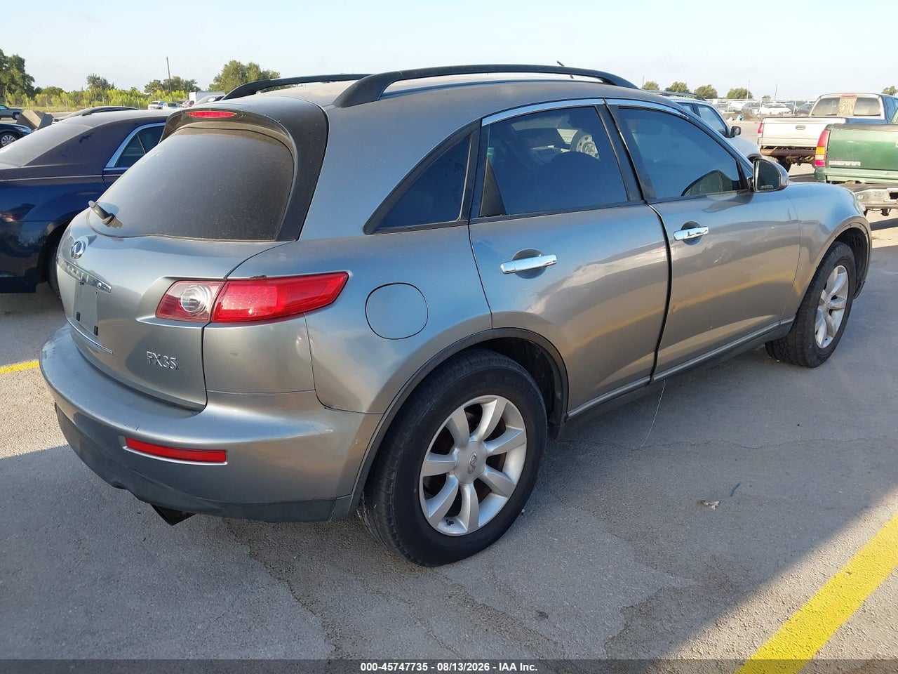 2005 INFINITI FX35 · 4/11