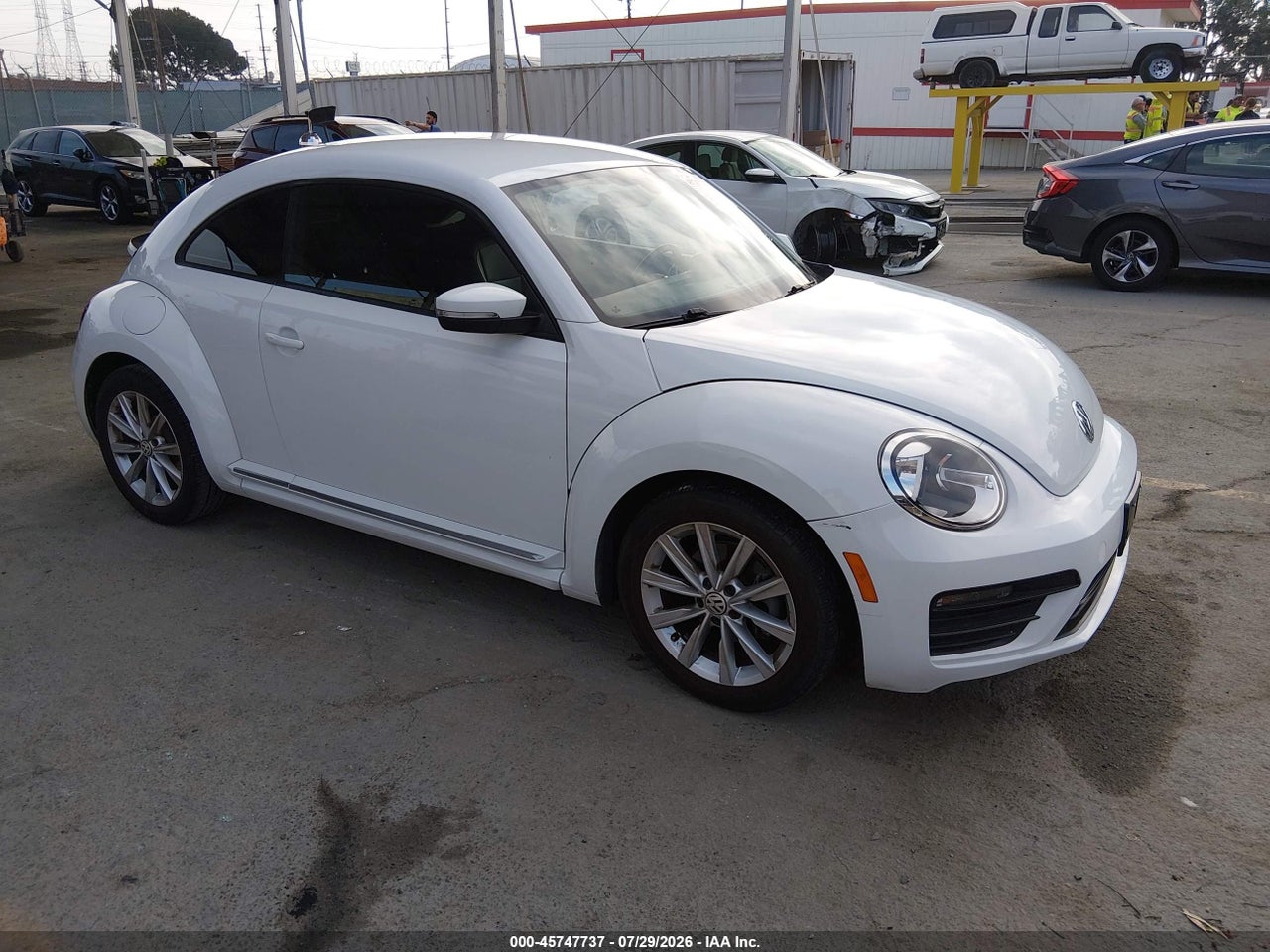 3VWFD7AT6JM****** · 2018 VOLKSWAGEN BEETLE 2.0T COAST/2.0T S
