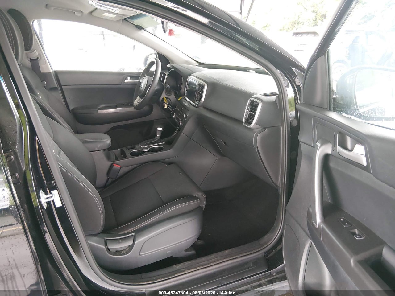KNDPMCAC6L7****** · 2020 KIA SPORTAGE LX · 5/11