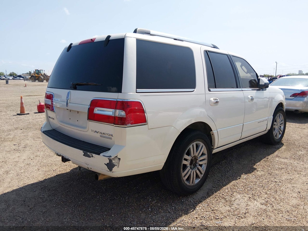 5LMFU27518L****** · 2008 LINCOLN NAVIGATOR   · 4/11