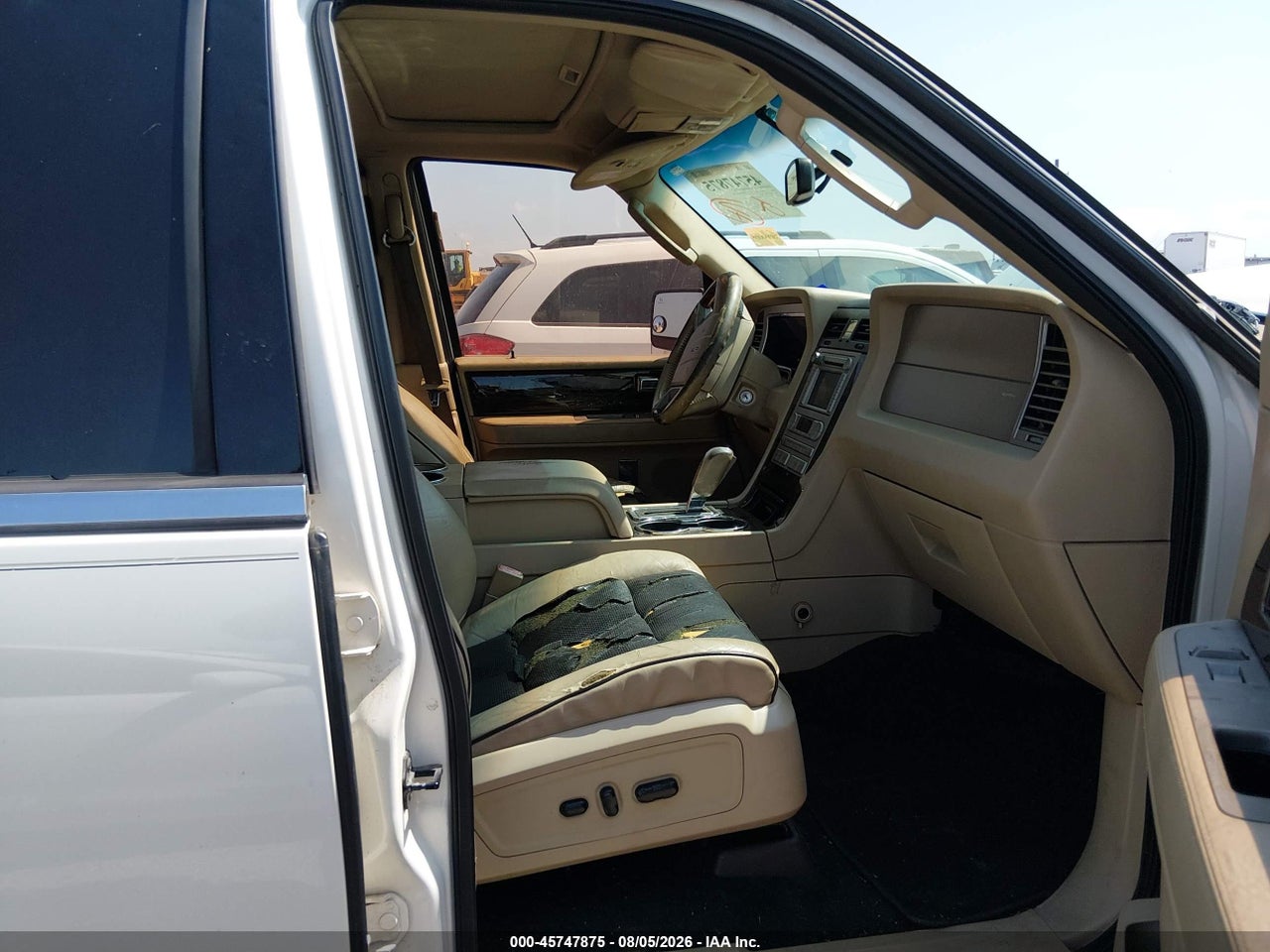 5LMFU27518L****** · 2008 LINCOLN NAVIGATOR   · 5/11