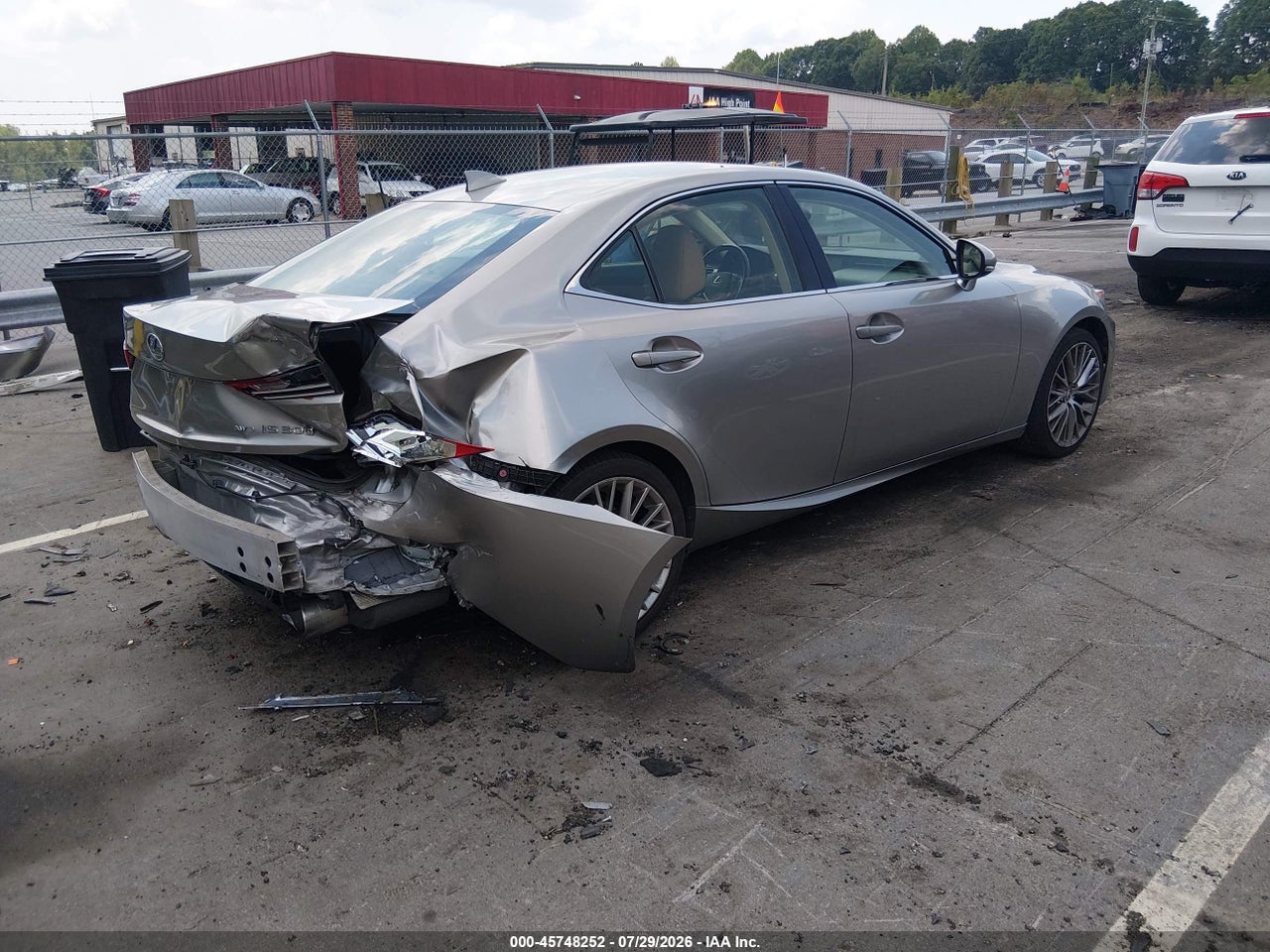 2016 LEXUS IS 300 · 4/11