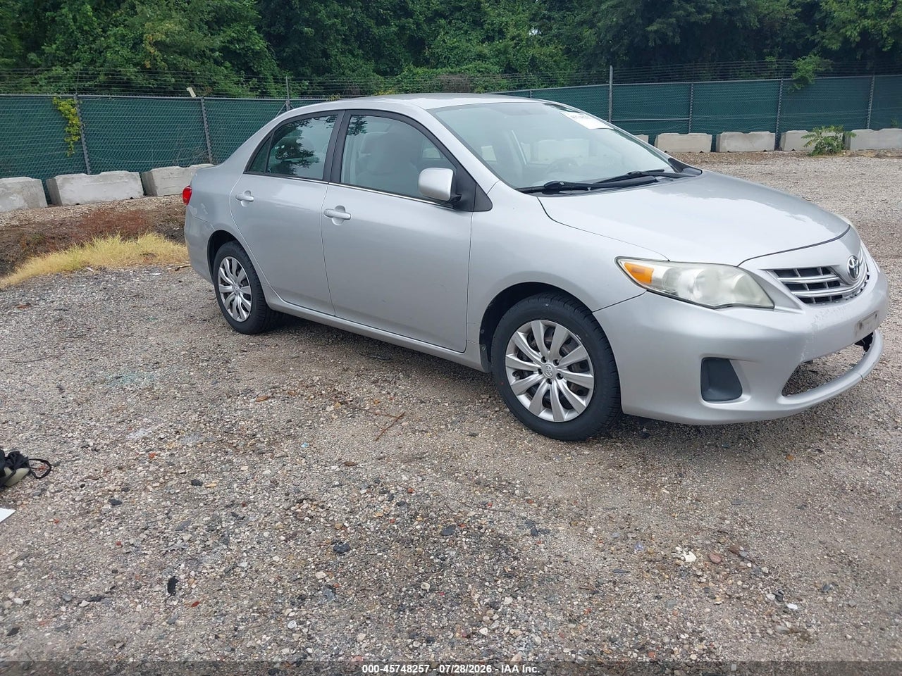5YFBU4EEXDP****** · 2013 TOYOTA COROLLA LE