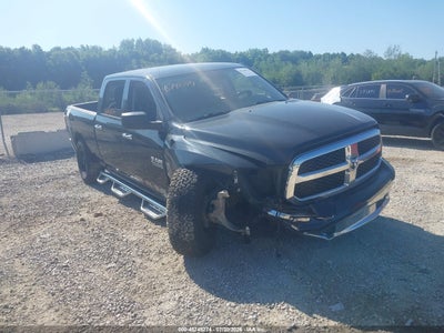 2017 RAM 1500 SLT 4X4 6'4 BOX
