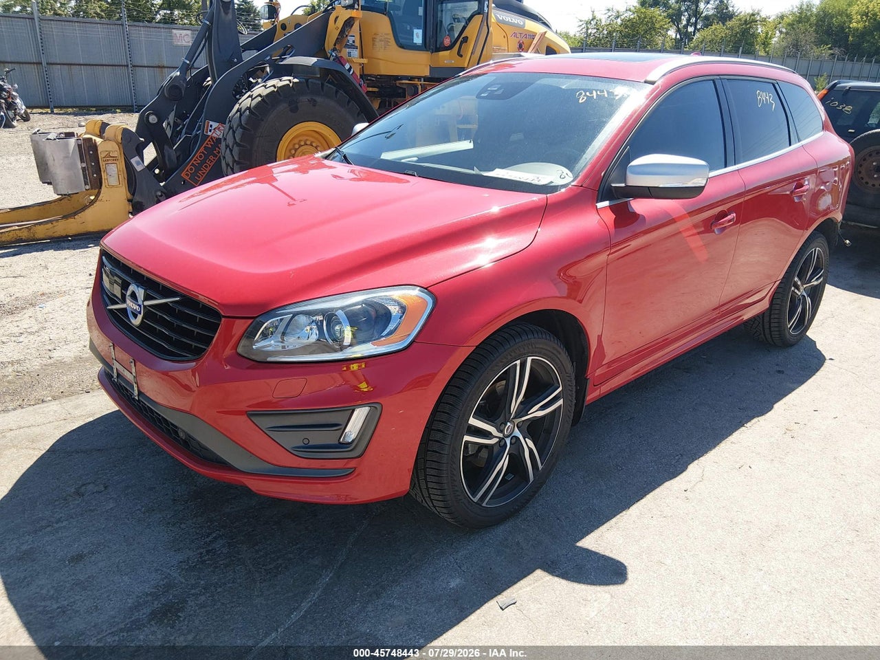 2017 VOLVO XC60 T6 R-DESIGN · 2/11