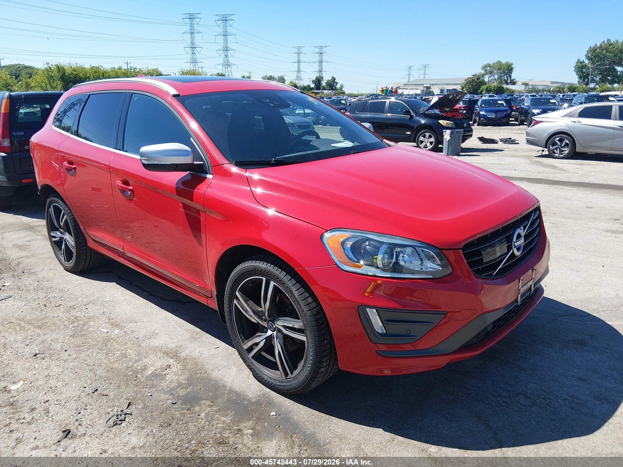 2017 VOLVO XC60 T6 R-DESIGN