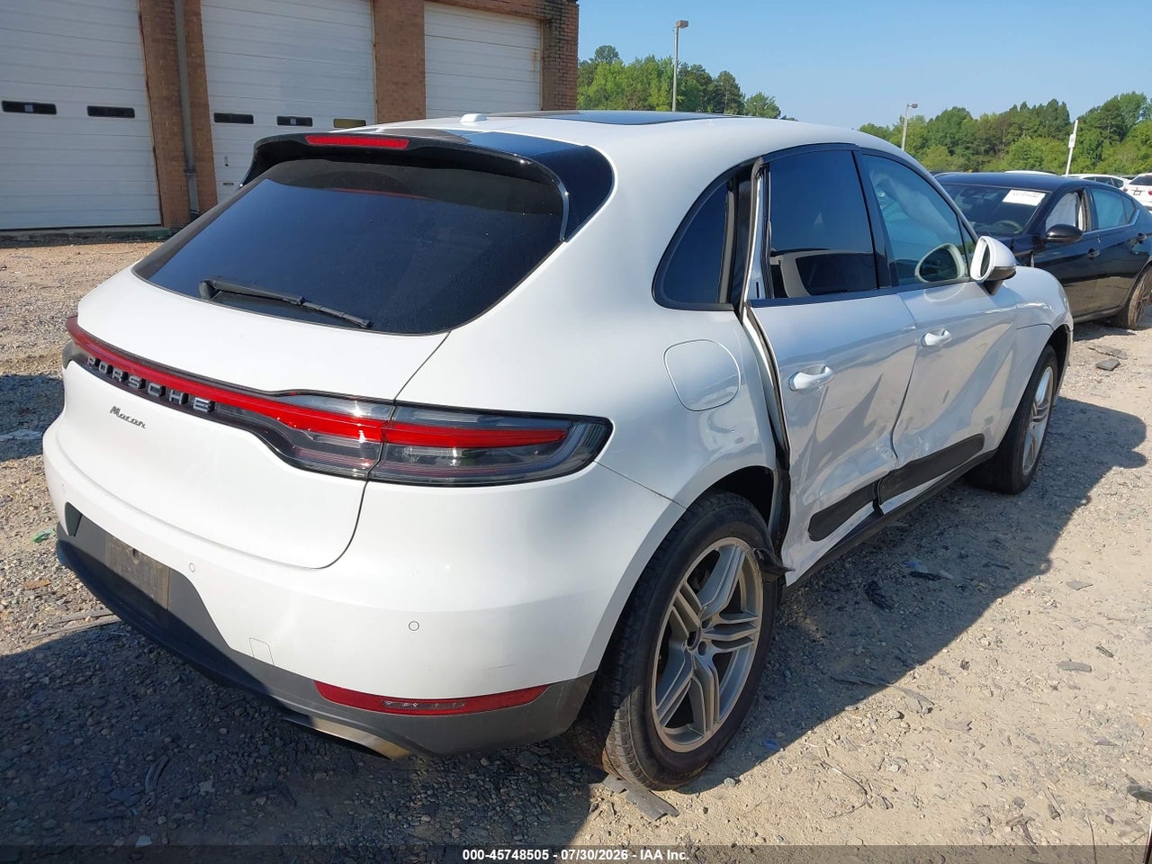 2020 PORSCHE MACAN   · 4/11