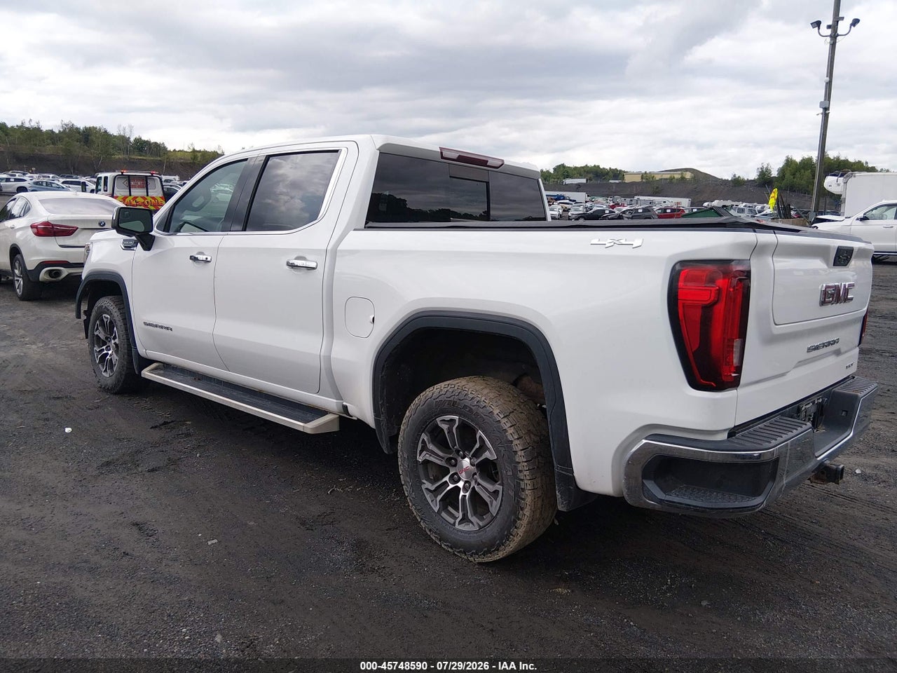 2020 GMC SIERRA 1500 4WD  SHORT BOX SLT · 3/11