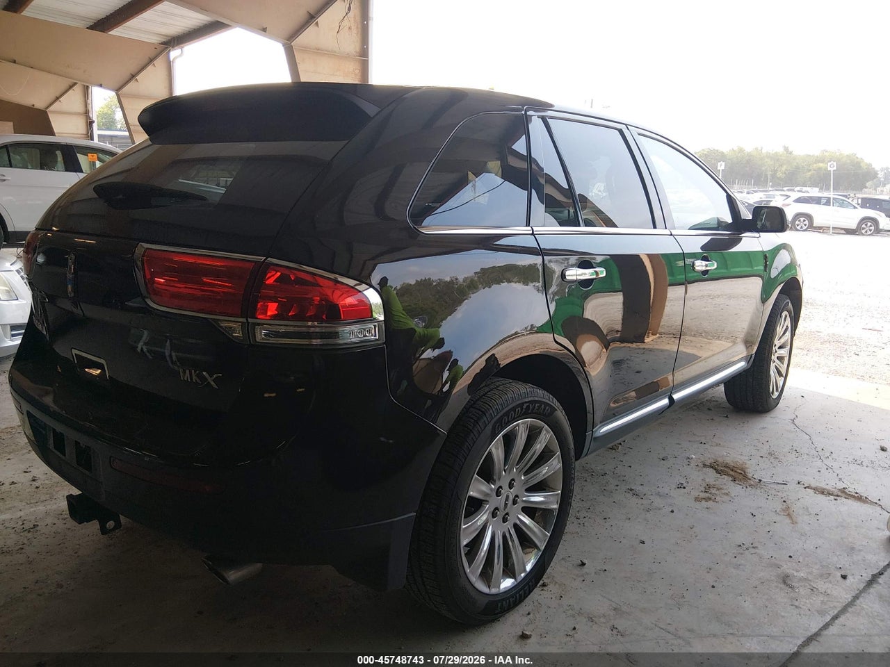 2LMDJ6JK1DB****** · 2013 LINCOLN MKX   · 4/11