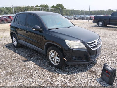 2011 VOLKSWAGEN TIGUAN S