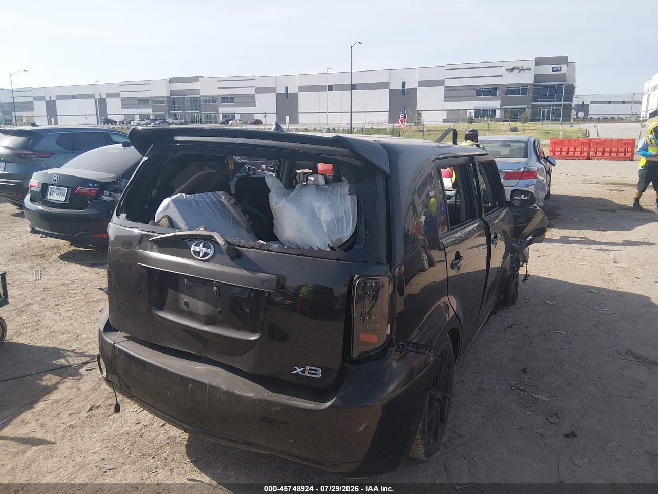 2008 SCION XB   · 4/11