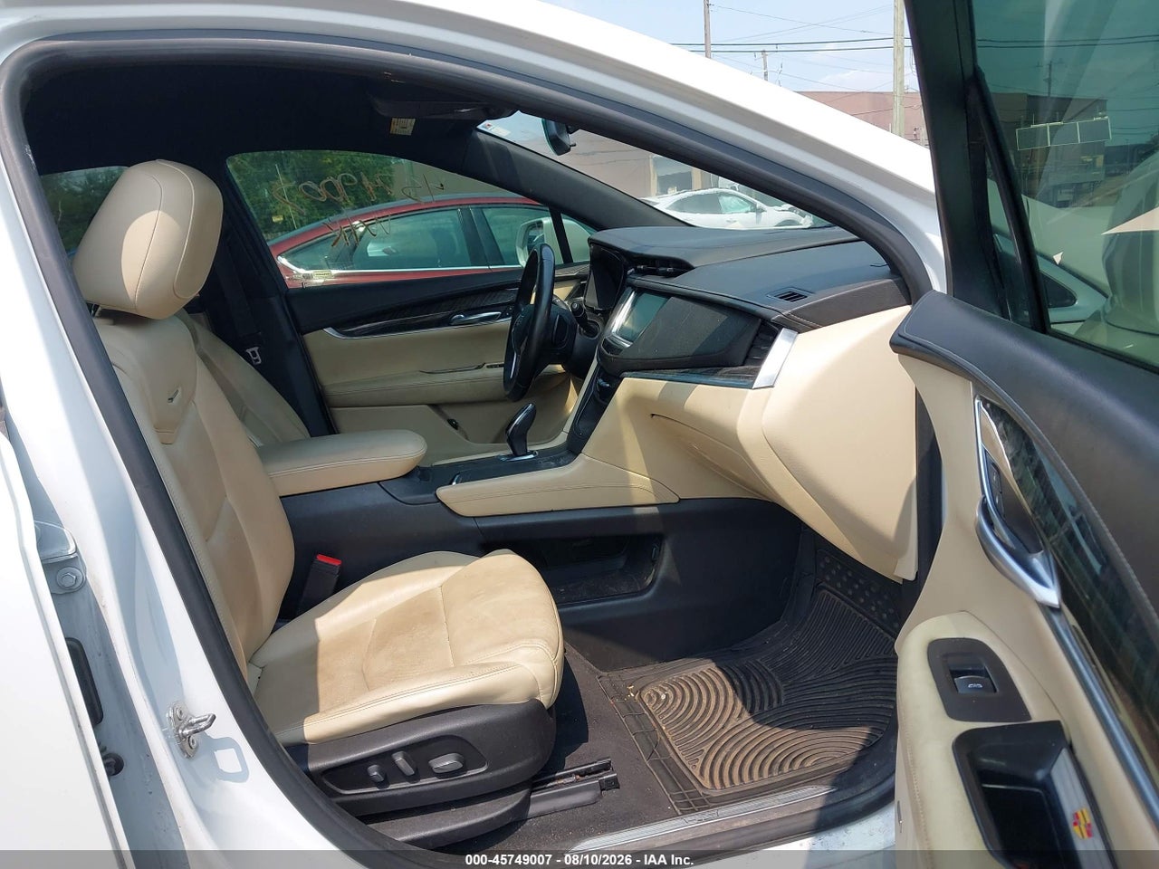 2017 CADILLAC XT5 · 5/11