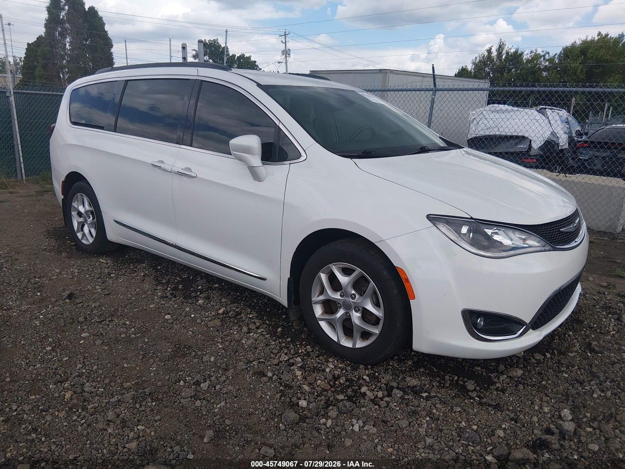 2C4RC1BGXHR****** · 2017 CHRYSLER PACIFICA TOURING-L