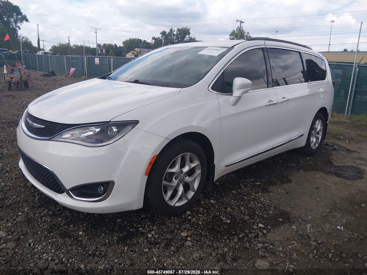 2C4RC1BGXHR****** · 2017 CHRYSLER PACIFICA TOURING-L · 2/11