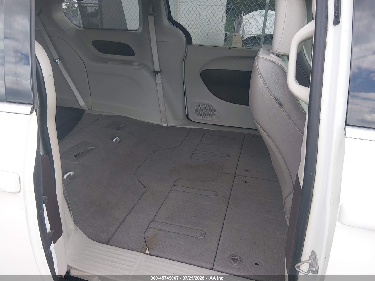 2C4RC1BGXHR****** · 2017 CHRYSLER PACIFICA TOURING-L · 8/11