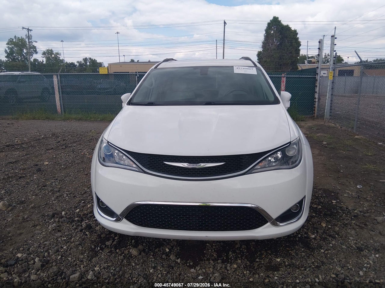 2C4RC1BGXHR****** · 2017 CHRYSLER PACIFICA TOURING-L · 6/11