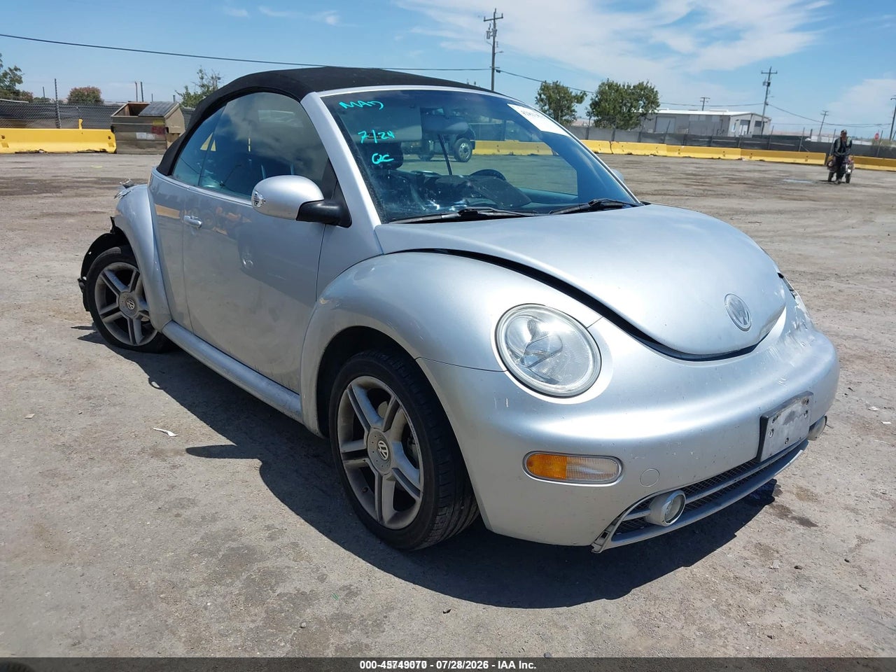2004 VOLKSWAGEN NEW BEETLE GLS 1.8T