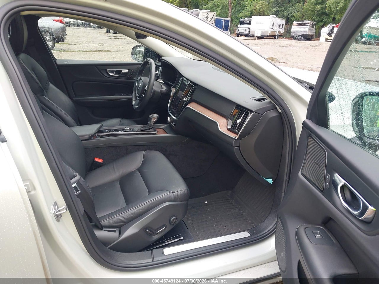2021 VOLVO S60 T5 MOMENTUM · 5/11