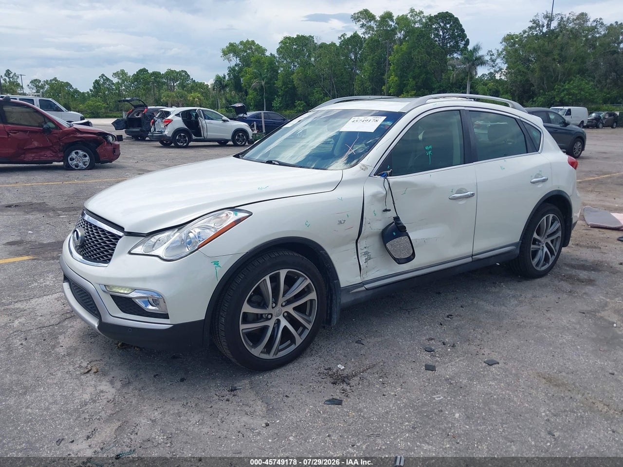 2017 INFINITI QX50 · 2/11