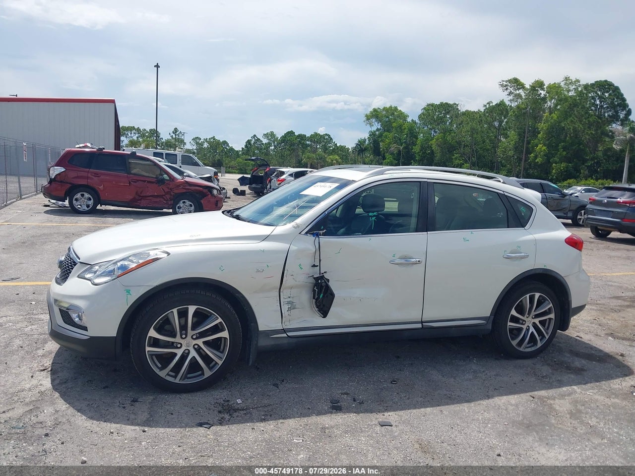 2017 INFINITI QX50 · 6/11