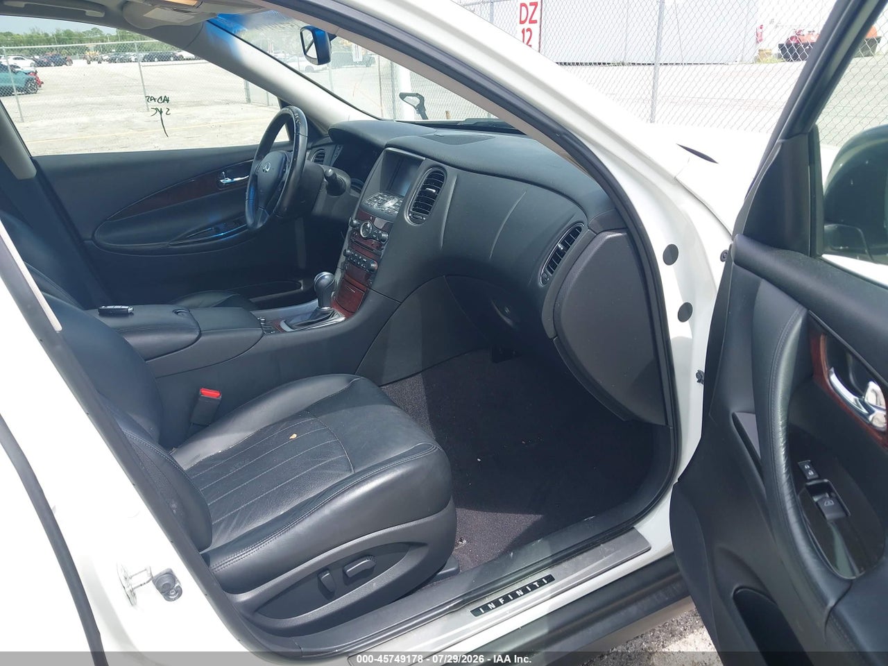 2017 INFINITI QX50 · 5/11