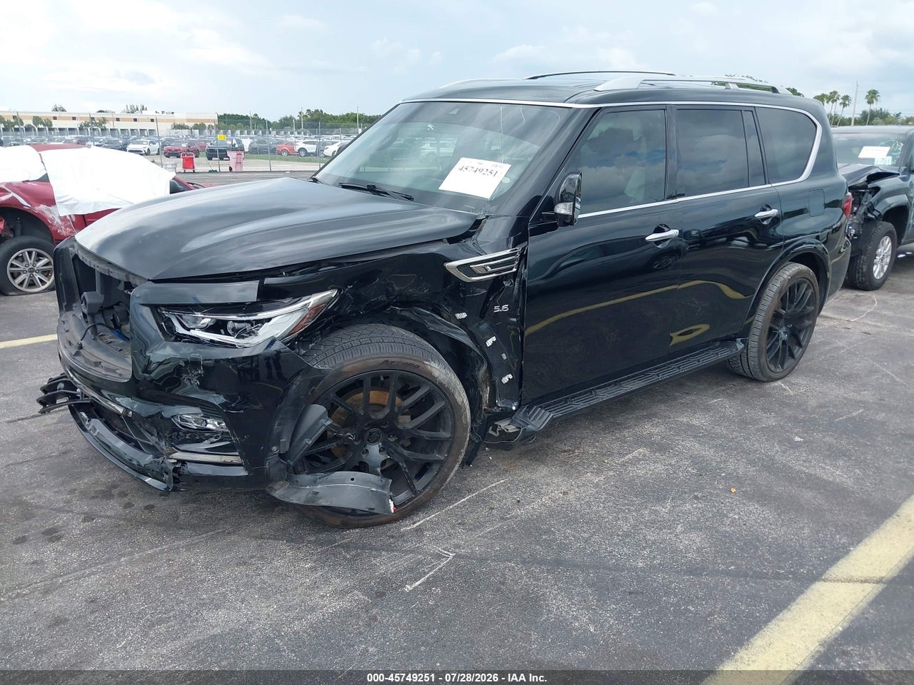 2020 INFINITI QX80 LUXE · 2/11