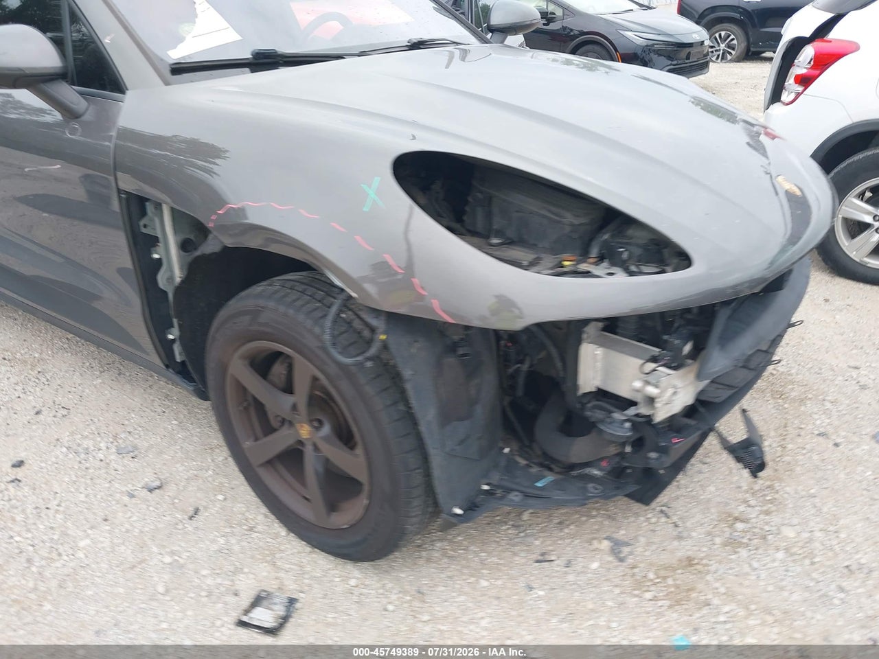 2018 PORSCHE MACAN · 6/11