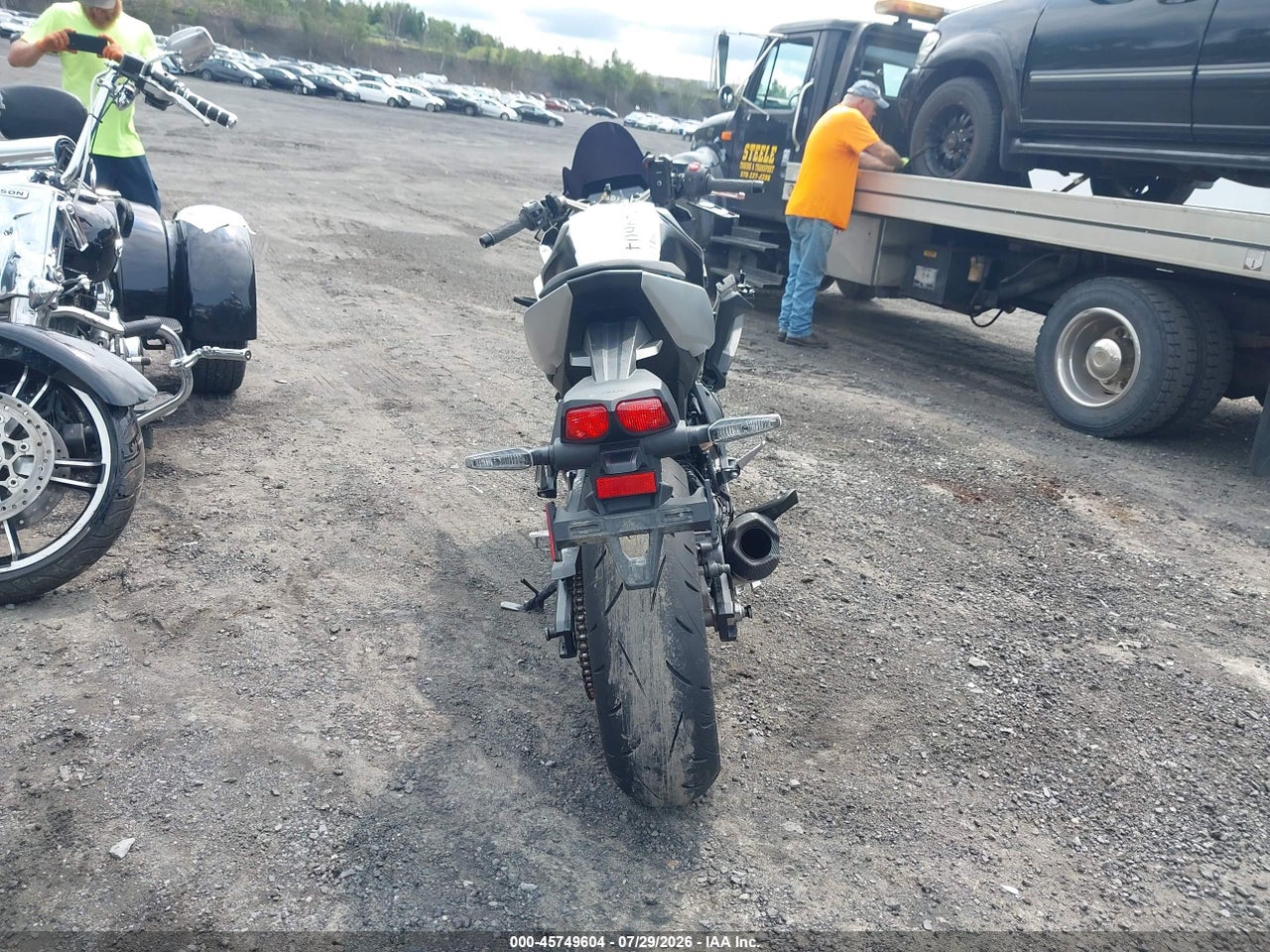 2024 SUZUKI GSX800 F · 6/11