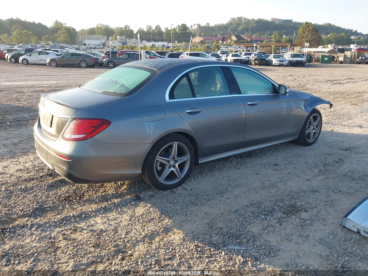 2017 MERCEDES-BENZ E 300   · 4/11