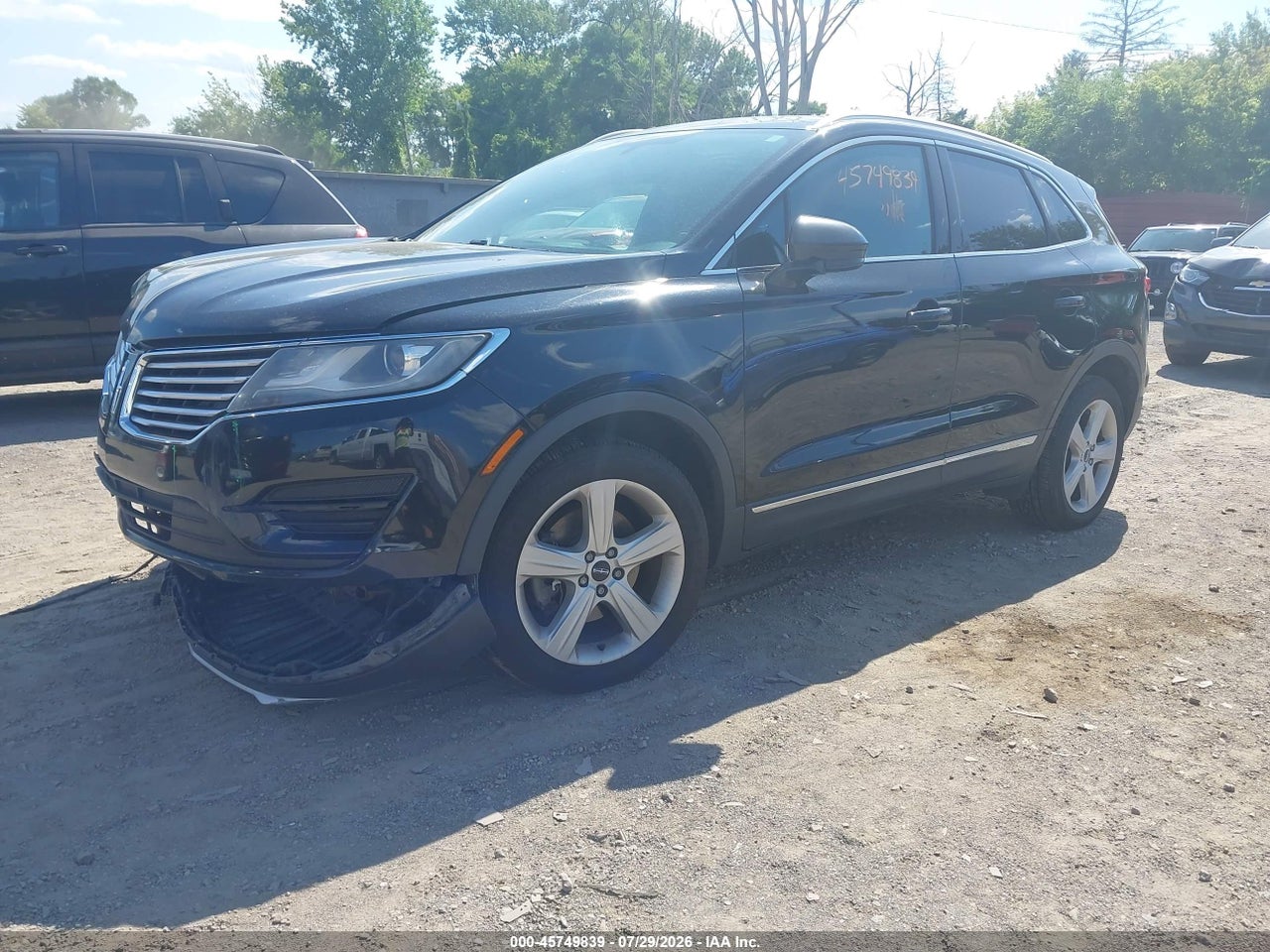 2018 LINCOLN MKC PREMIERE · 2/11