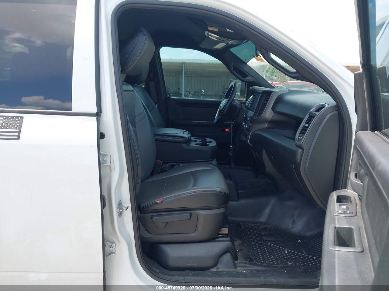 2022 RAM 2500 TRADESMAN  4X4 8' BOX · 5/11