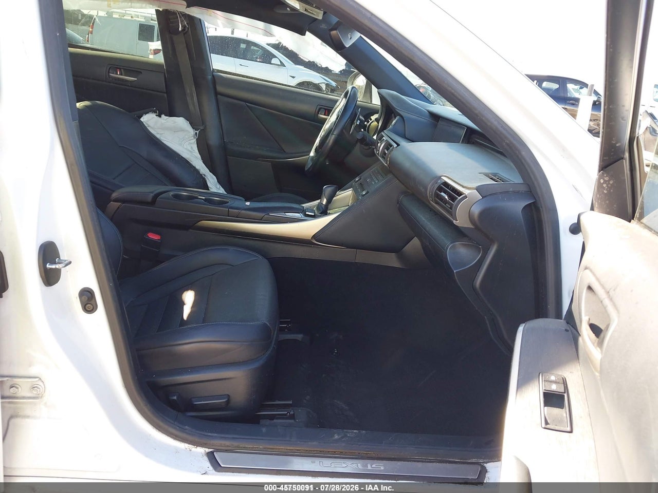 2019 LEXUS IS 300 · 5/10