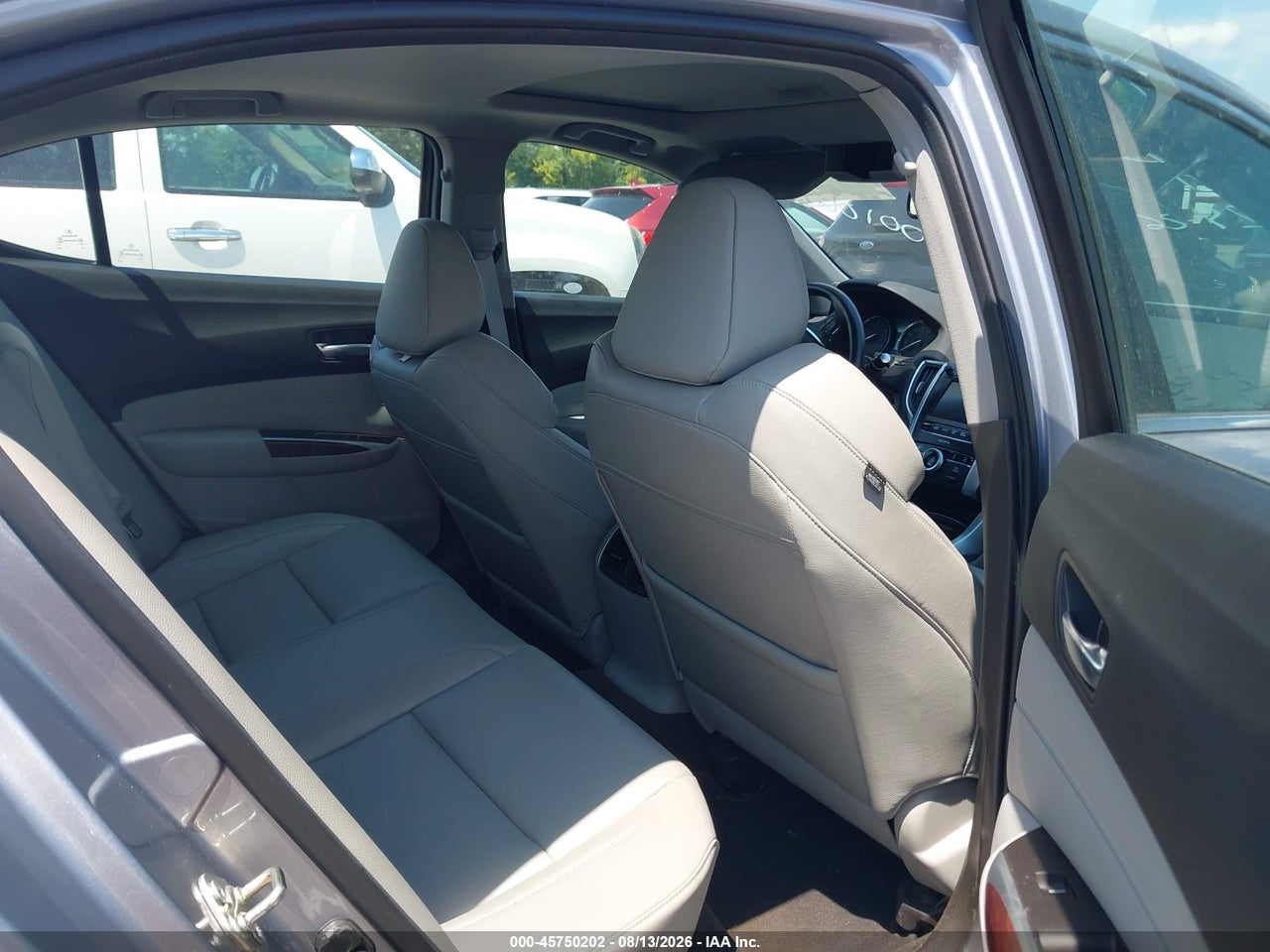 19UUB2F35GA****** · 2016 ACURA TLX V6 · 8/10
