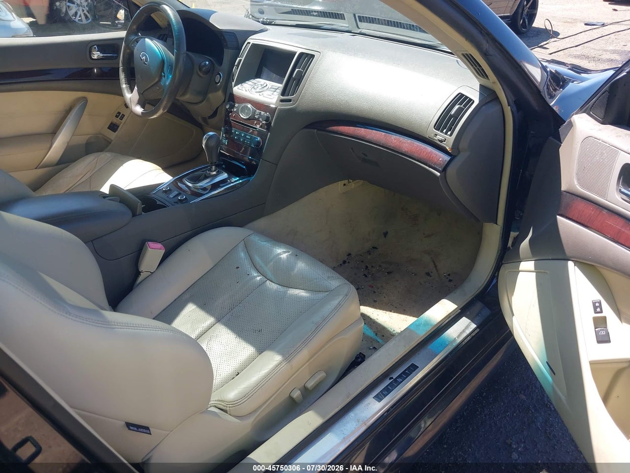 2012 INFINITI G37X · 5/10