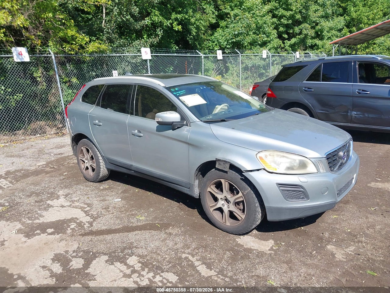 2011 VOLVO XC60 T6/T6 R-DESIGN