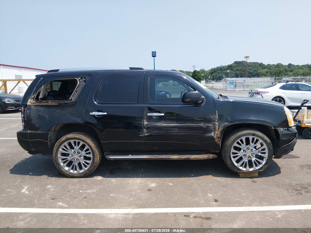 2008 GMC YUKON DENALI · 6/11
