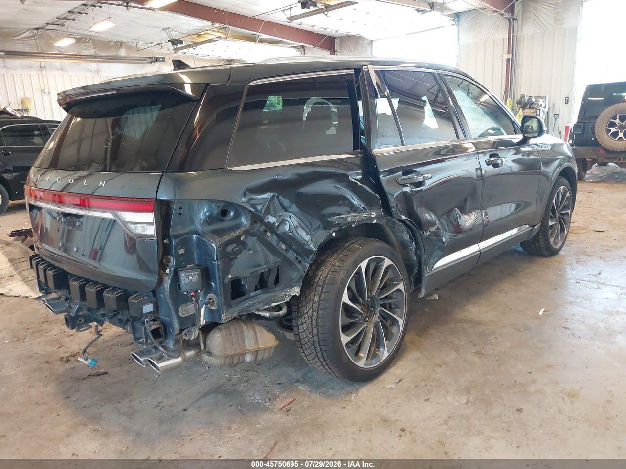 2023 LINCOLN AVIATOR RESERVE · 4/11