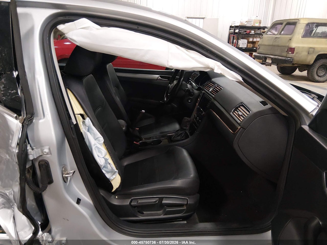 2016 VOLKSWAGEN PASSAT 1.8T SE · 5/10