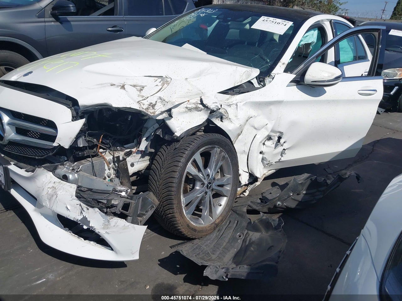 2018 MERCEDES-BENZ C 300 · 6/10