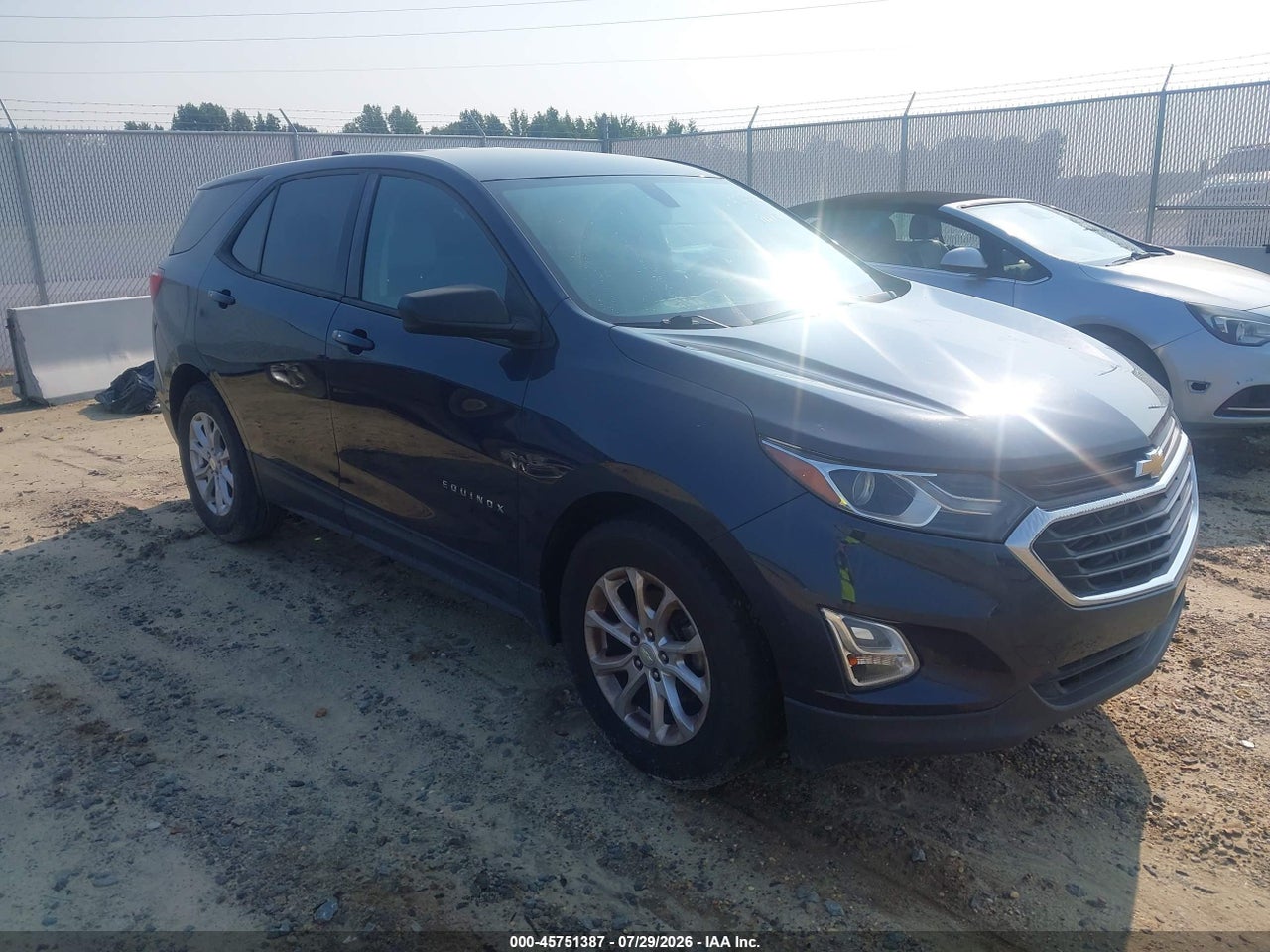 3GNAXHEV8JS****** · 2018 CHEVROLET EQUINOX LS