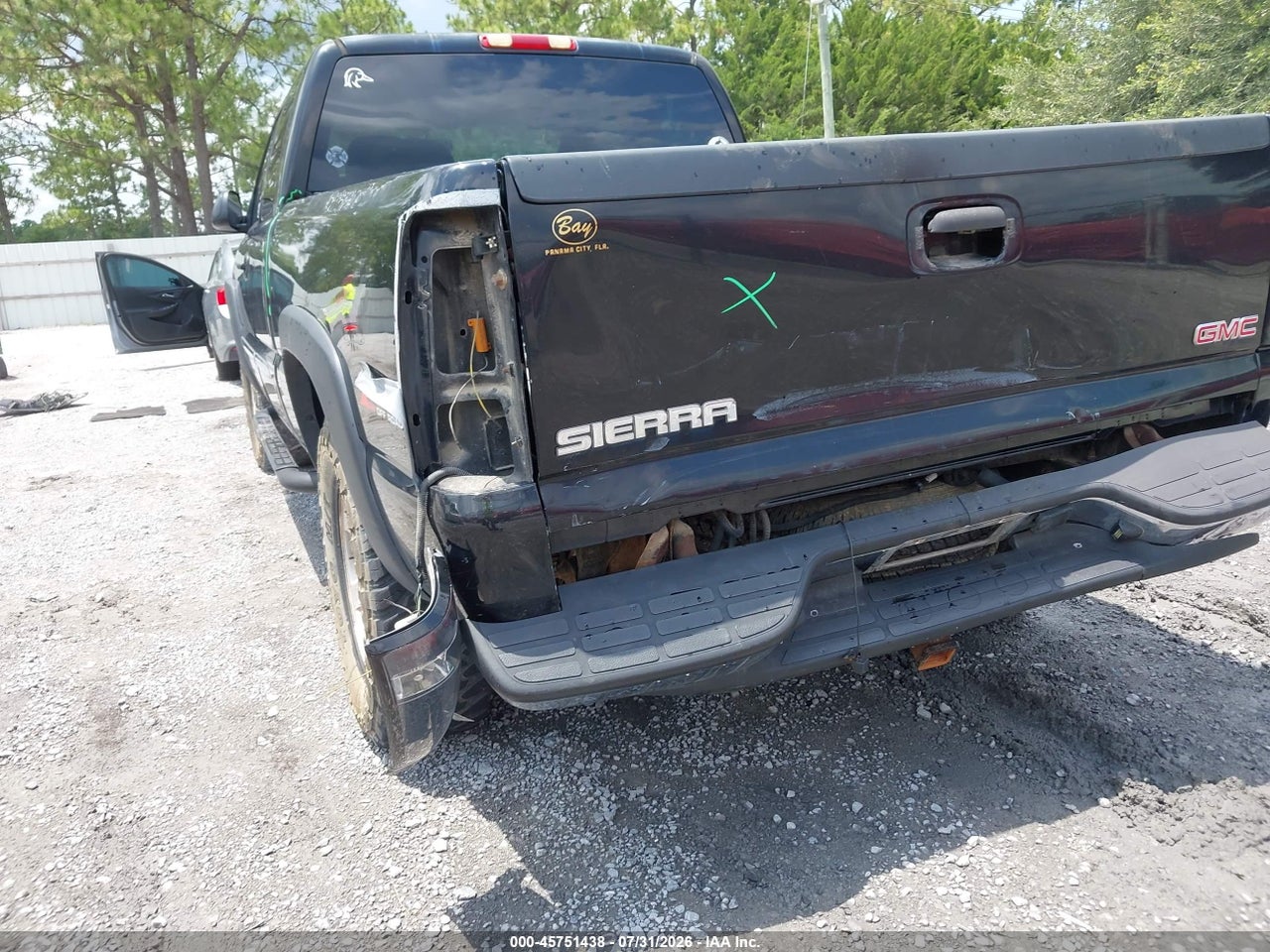 1GTEK19T74E****** · 2004 GMC SIERRA 1500 SLT · 6/11