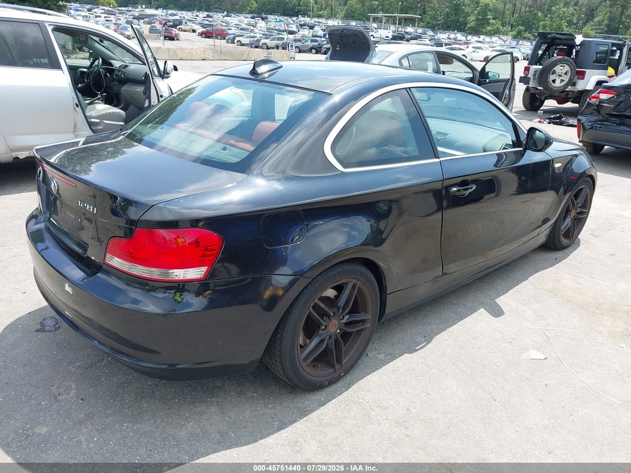 2011 BMW 128I · 4/11