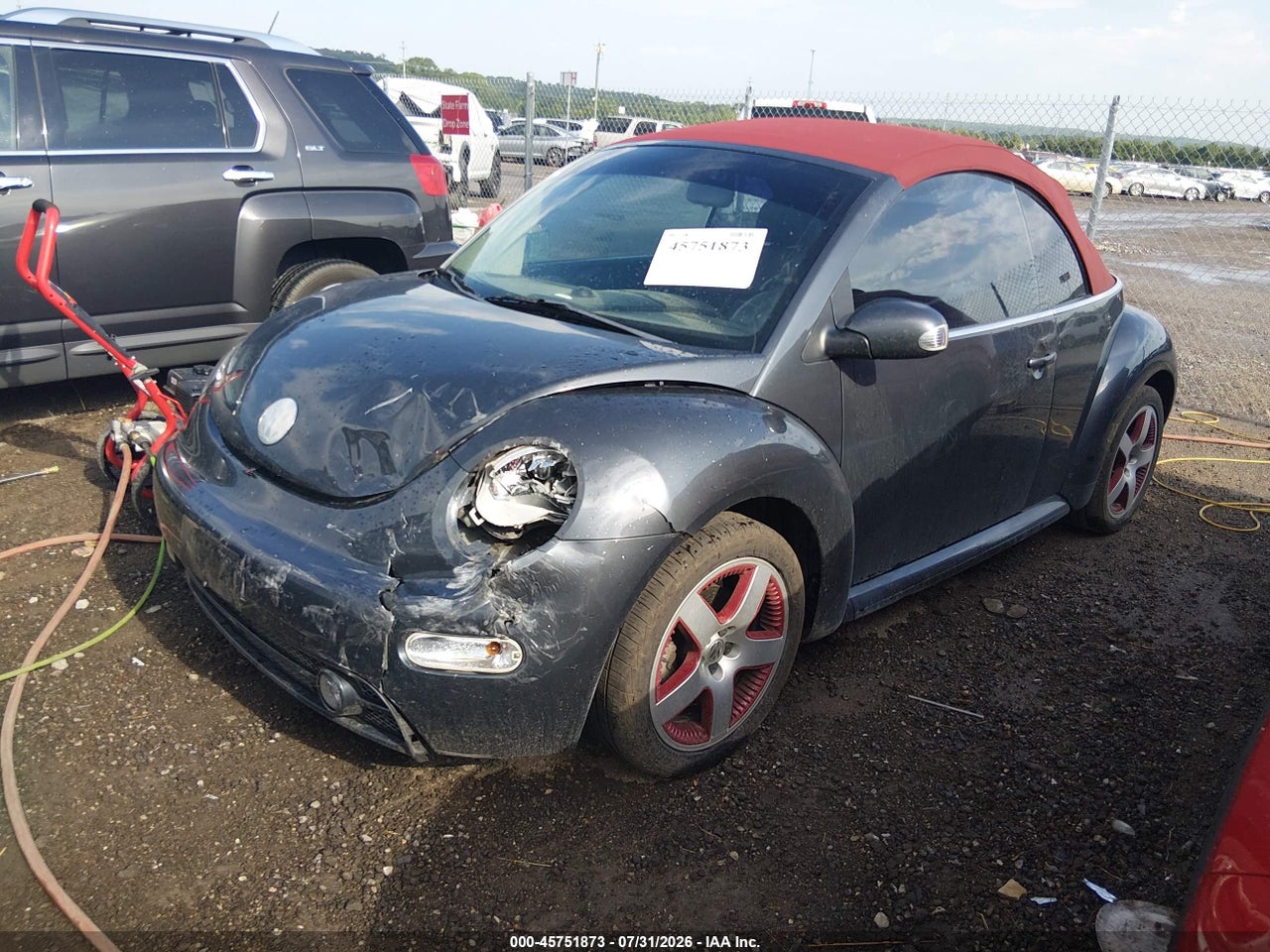 2005 VOLKSWAGEN NEW BEETLE GLS · 2/11