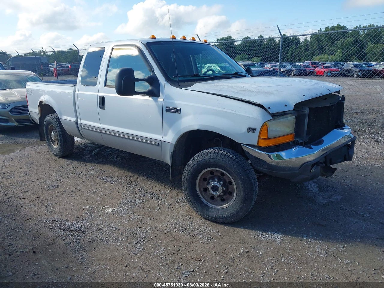 1FTNX21SXYE****** · 2000 FORD F-250 LARIAT/XL/XLT